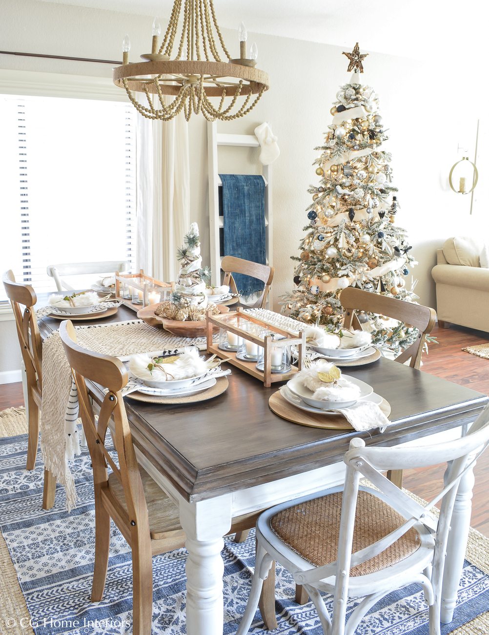 Create a beautiful holiday table!